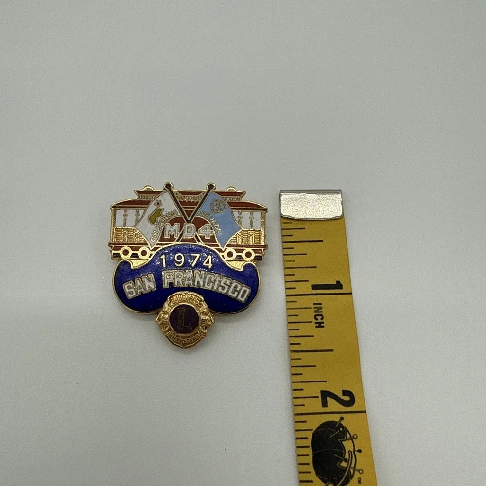 LIONS CLUB International Lapel Pin  San Francisco 1974